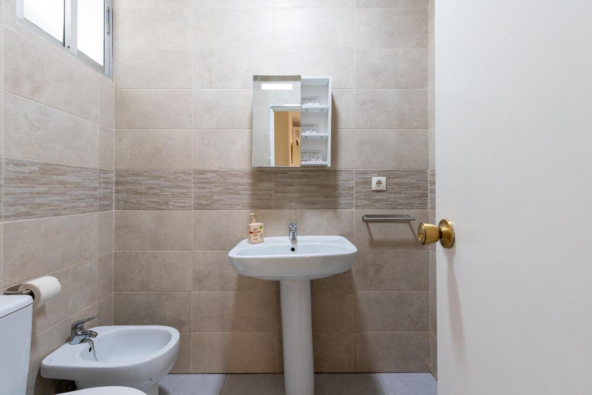 Apartamento Familiar Maria Auxiliadora Seville Exterior photo