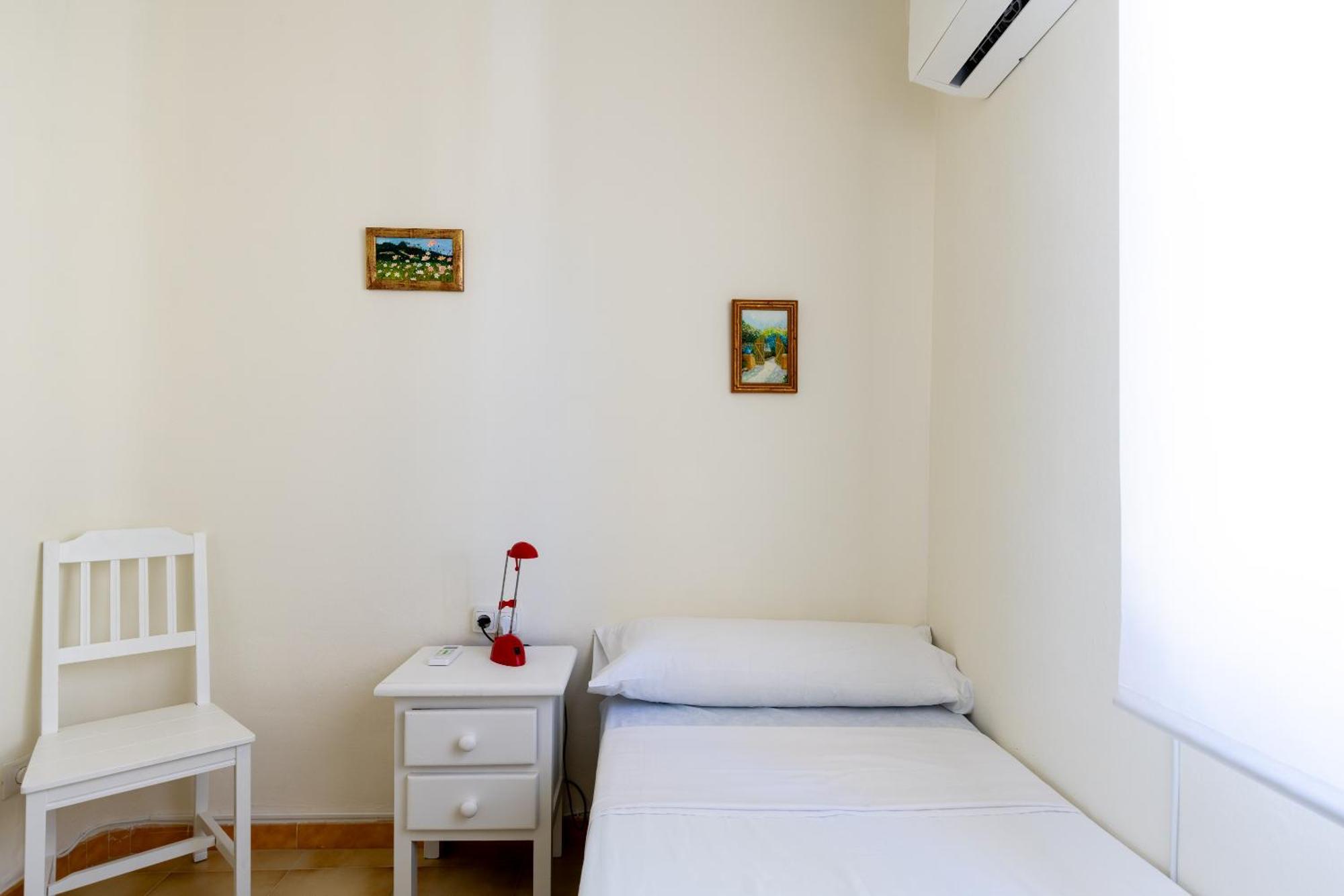 Apartamento Familiar Maria Auxiliadora Seville Exterior photo