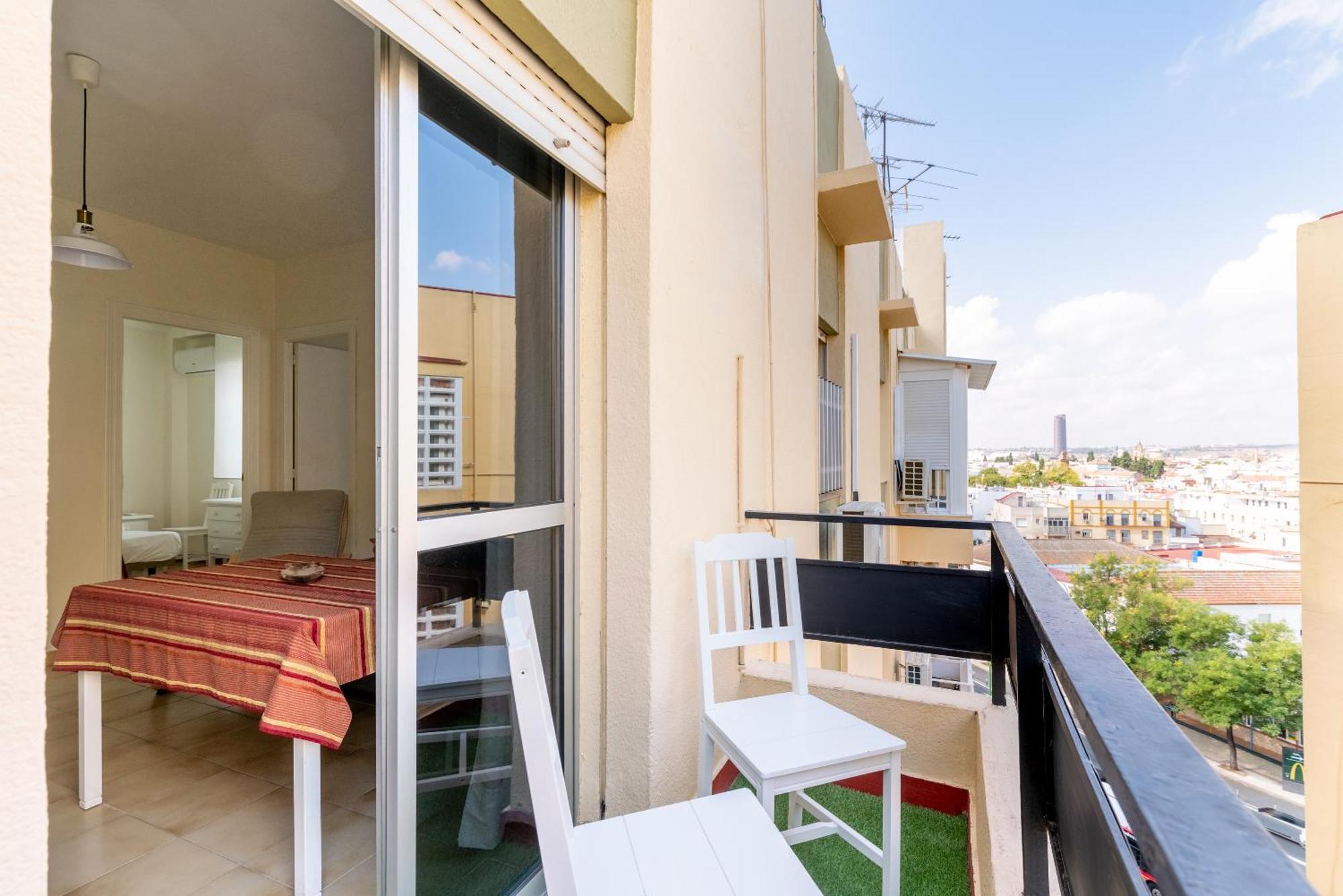 Apartamento Familiar Maria Auxiliadora Seville Exterior photo