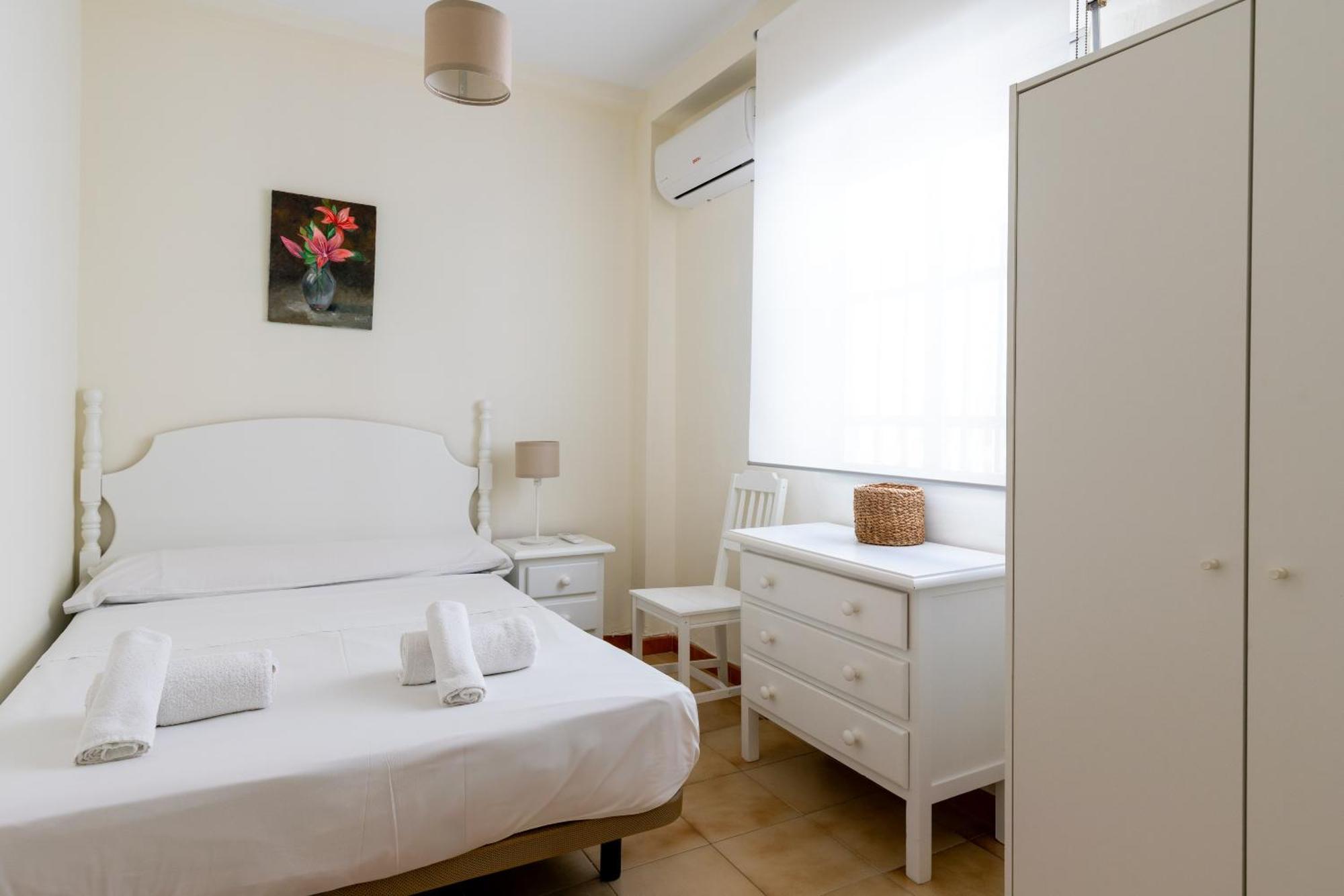 Apartamento Familiar Maria Auxiliadora Seville Exterior photo