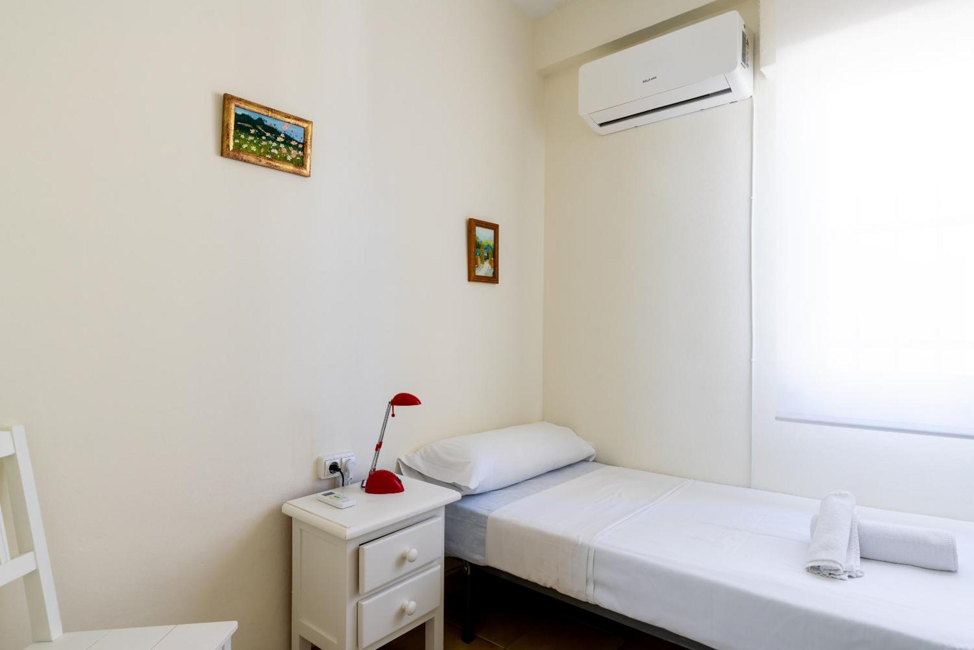 Apartamento Familiar Maria Auxiliadora Seville Exterior photo